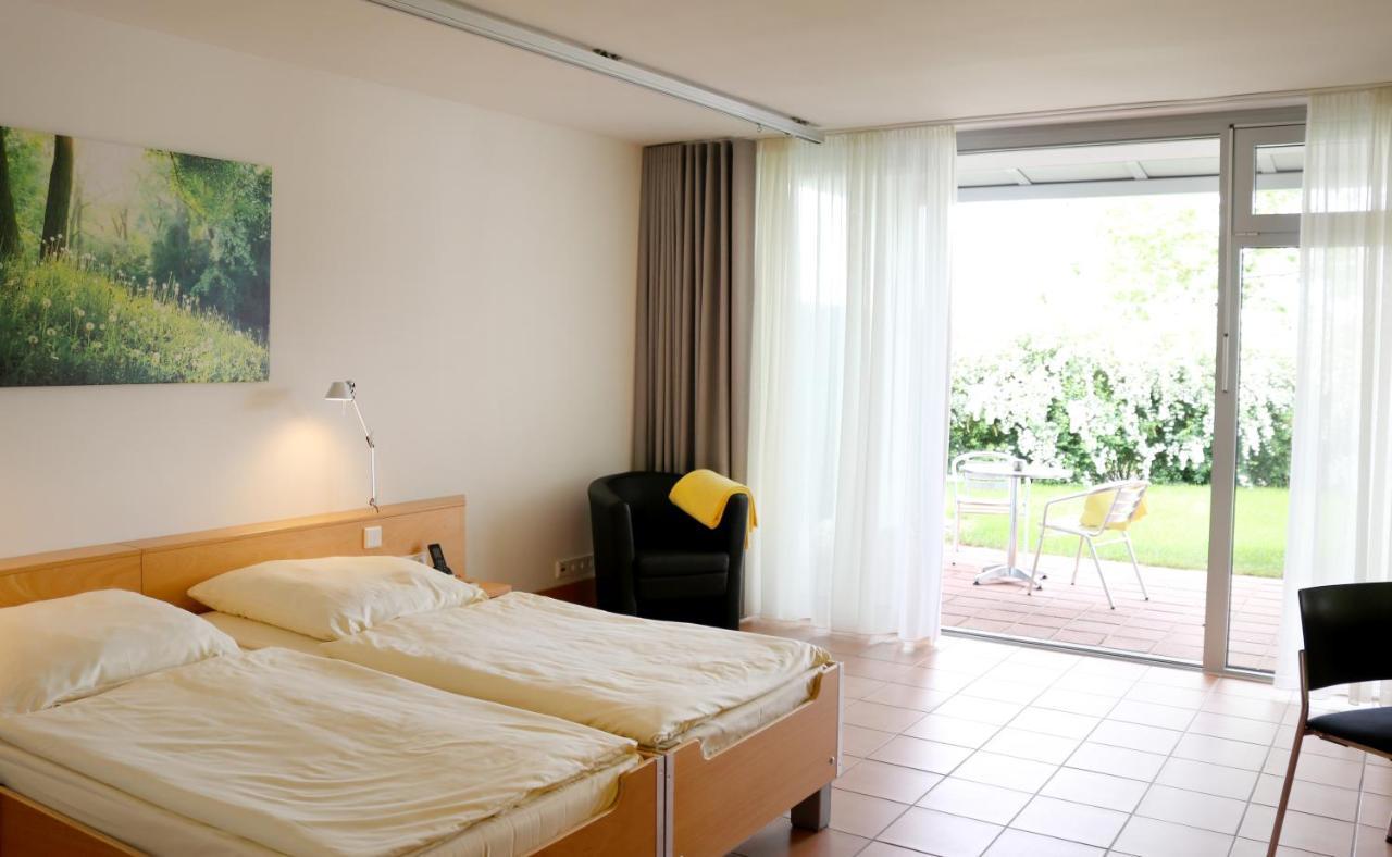 Seminarhotel In Der Manfred-Sauer-Stiftung Lobbach Eksteriør bilde