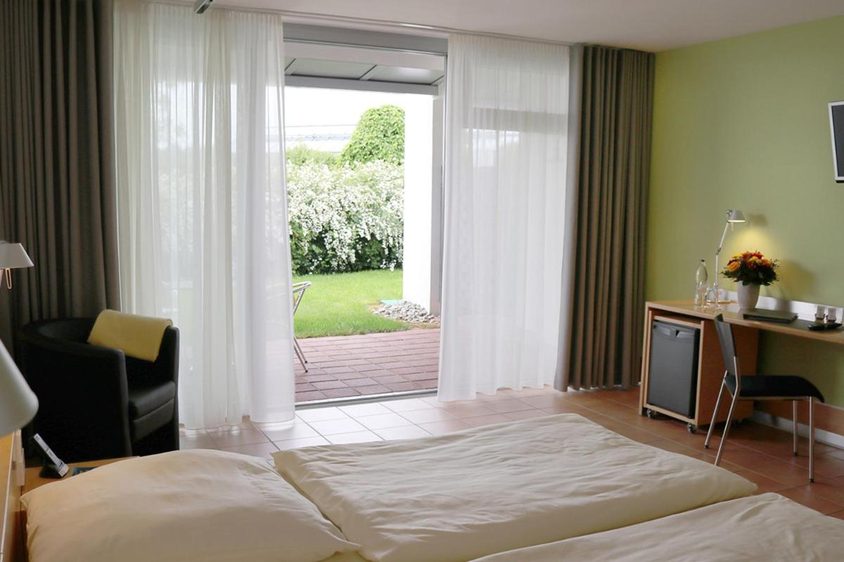 Seminarhotel In Der Manfred-Sauer-Stiftung Lobbach Eksteriør bilde